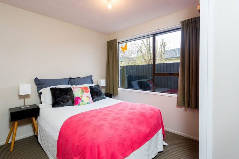Photo of property in 2/21 Montclare Avenue, Ilam, Christchurch, 8041