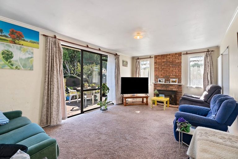 Photo of property in 16 Grebe Street, Manurewa, Auckland, 2102