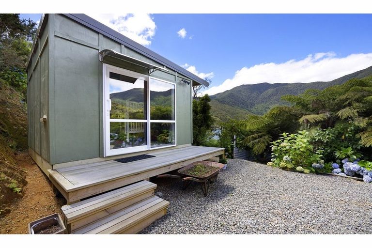 Photo of property in 29 Hope Drive, Okiwi Bay, French Pass, 7193