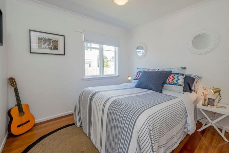 Photo of property in 45 Te Moana Road, Waikanae Beach, Waikanae, 5036
