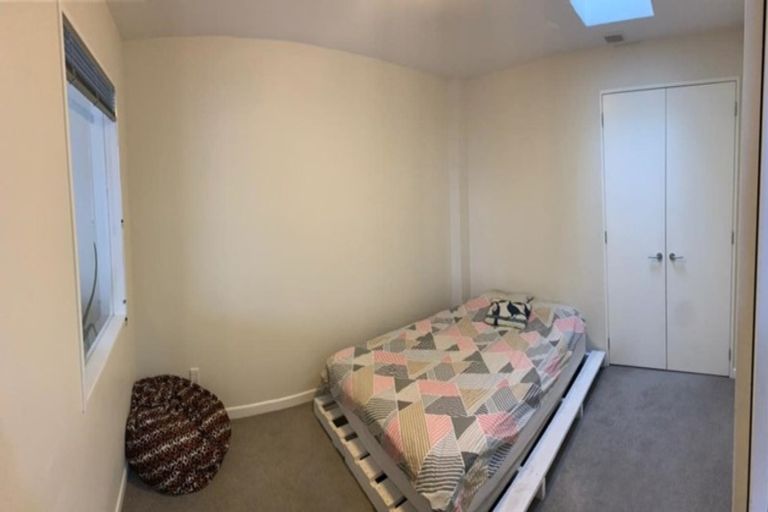 Photo of property in 5/25 Home Street, Mount Victoria, Wellington, 6011