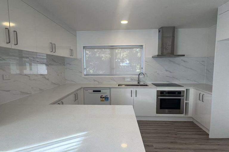 Photo of property in 24 Lingfield Street, Glenfield, Auckland, 0629