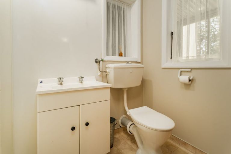 Photo of property in 18 Omar Street, Khandallah, Wellington, 6035