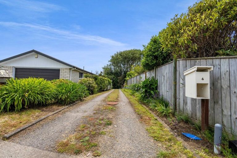 Photo of property in 4 Quin Crescent, Hawera, 4610