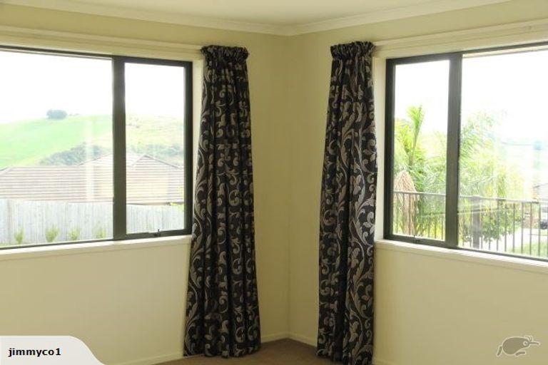 Photo of property in 302 Ballintoy Park Drive, Welcome Bay, Tauranga, 3175