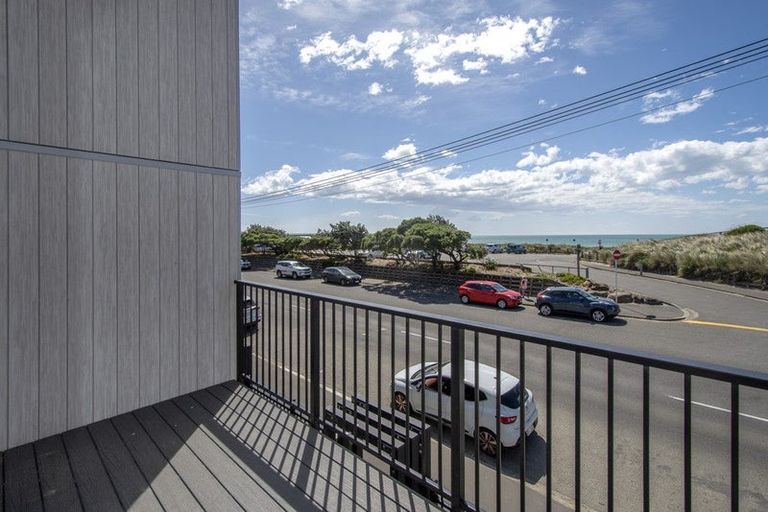 Photo of property in 3/232 Marine Parade, New Brighton, Christchurch, 8061
