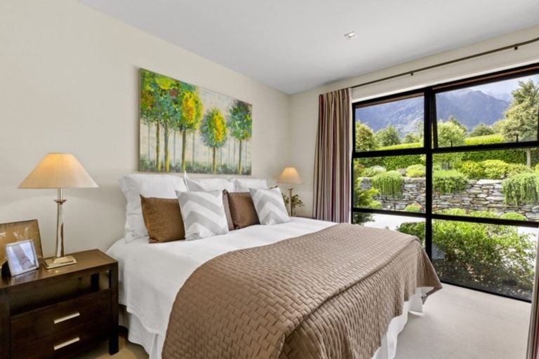 Photo of property in 22 Rannoch Drive, Jacks Point, Queenstown, 9371