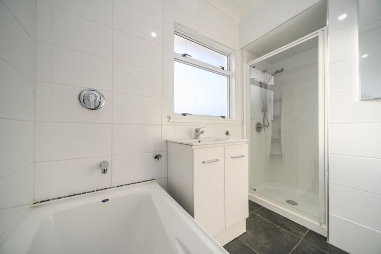 Photo of property in 9 Milton Street, Roslyn, Palmerston North, 4414