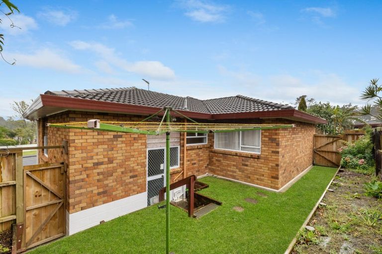 Photo of property in 33a Kirby Street, Glendene, Auckland, 0602