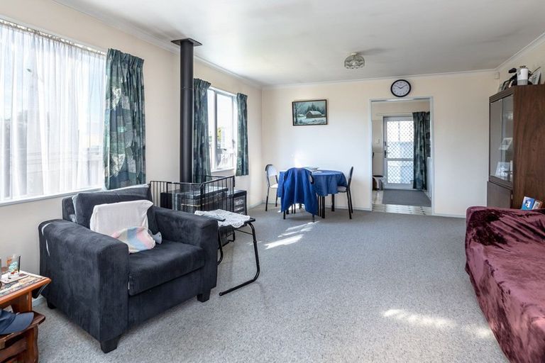 Photo of property in 1c Garrison Street, Carterton, 5713