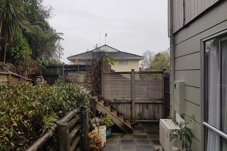 Photo of property in 62 Kohekohe Street, New Lynn, Auckland, 0600