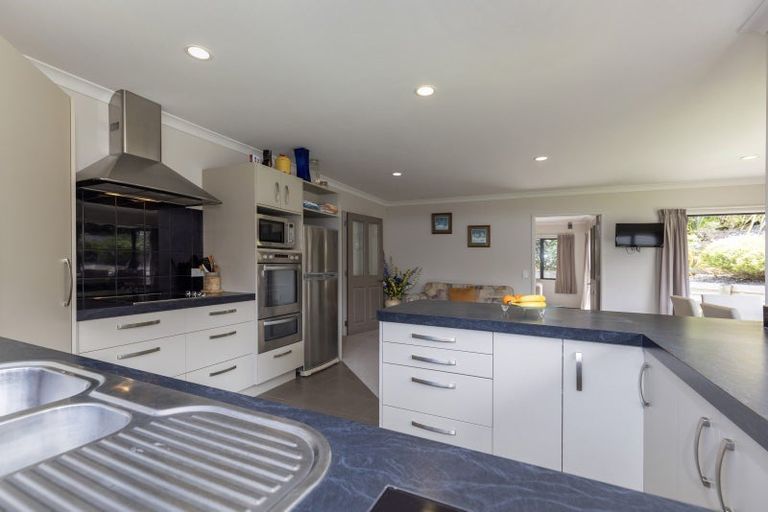 Photo of property in 33 Gandalf Crescent, Paraparaumu, 5032