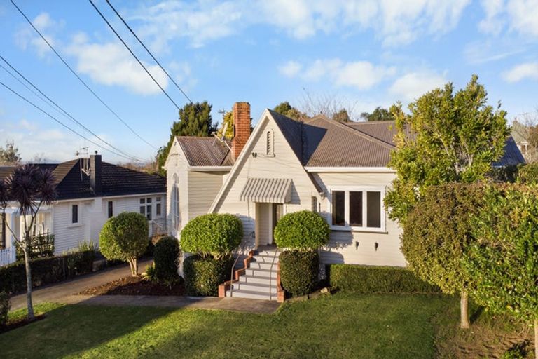 Photo of property in 12 Hillcrest Road, Hillcrest, Hamilton, 3216