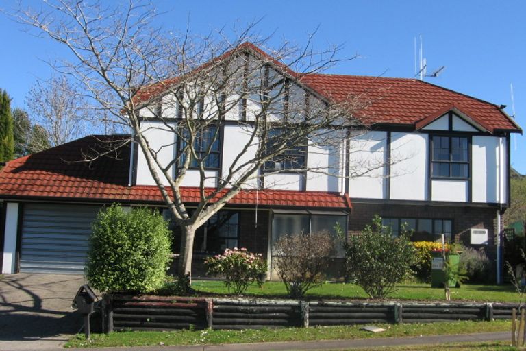 Photo of property in 6 Houhere Place, Pukete, Hamilton, 3200