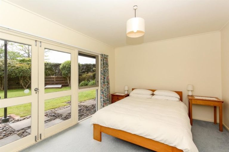 Photo of property in 6b Price Street, Westown, New Plymouth, 4310