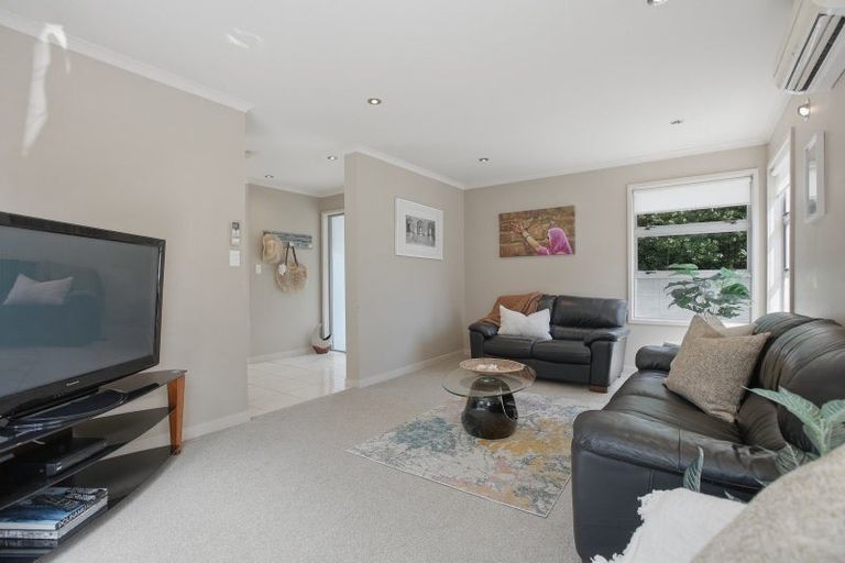 Photo of property in 32c Gilbert Street, New Plymouth, 4310