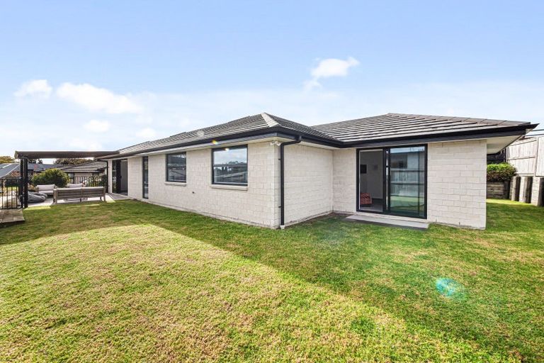 Photo of property in 8 Gaynor Way, Te Puke, 3119