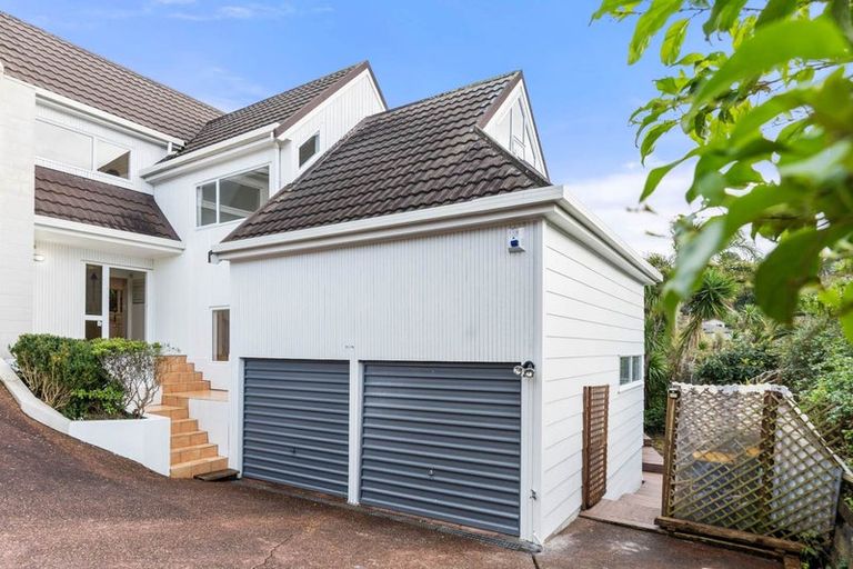 Photo of property in 2/6 Bellbird Rise, Murrays Bay, Auckland, 0630