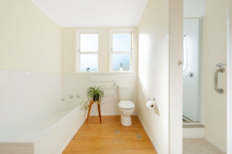 Photo of property in 36 Avon Street, Island Bay, Wellington, 6023