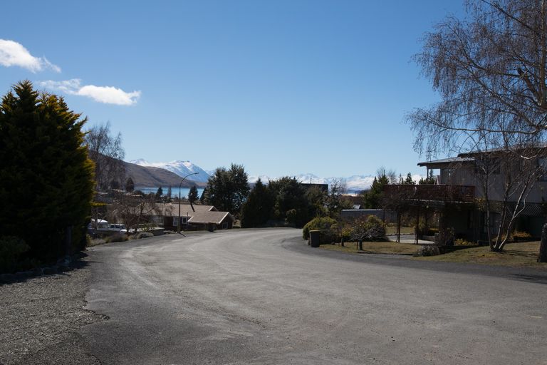 Photo of property in 18a Murray Place, Lake Tekapo, 7999
