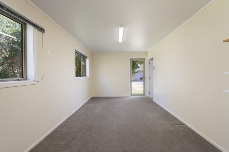 Photo of property in 98 Polson Hill Drive, Aokautere, Palmerston North, 4471