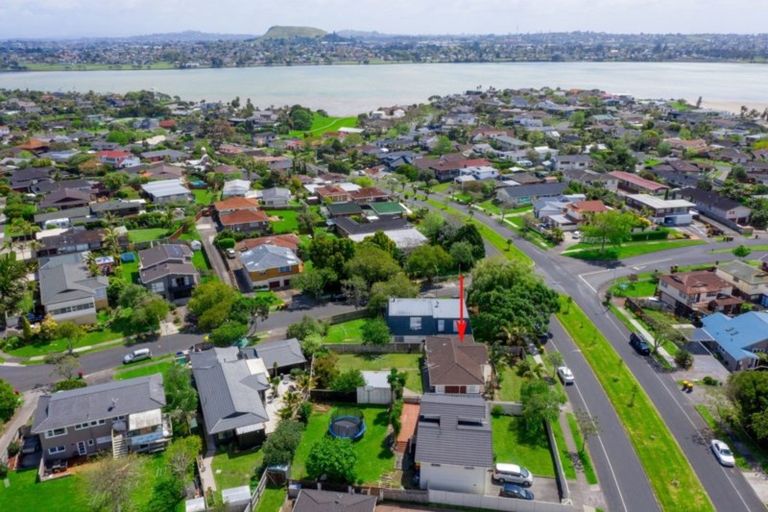 Photo of property in 180 Fisher Parade, Farm Cove, Auckland, 2012