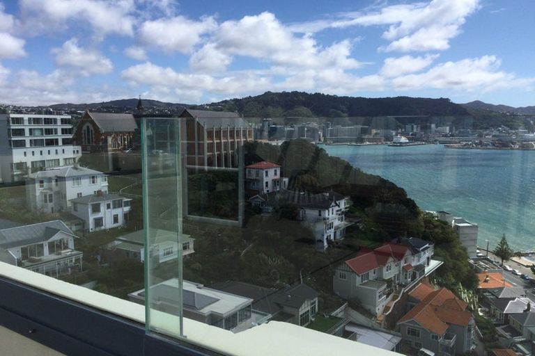 Photo of property in Jerningham Apartments, 20 Oriental Terrace, Oriental Bay, Wellington, 6011