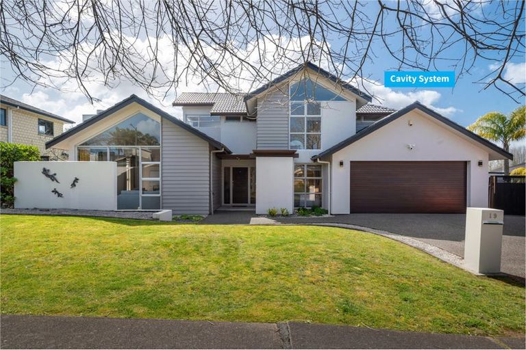 Photo of property in 19 English Oak Drive, Schnapper Rock, Auckland, 0632