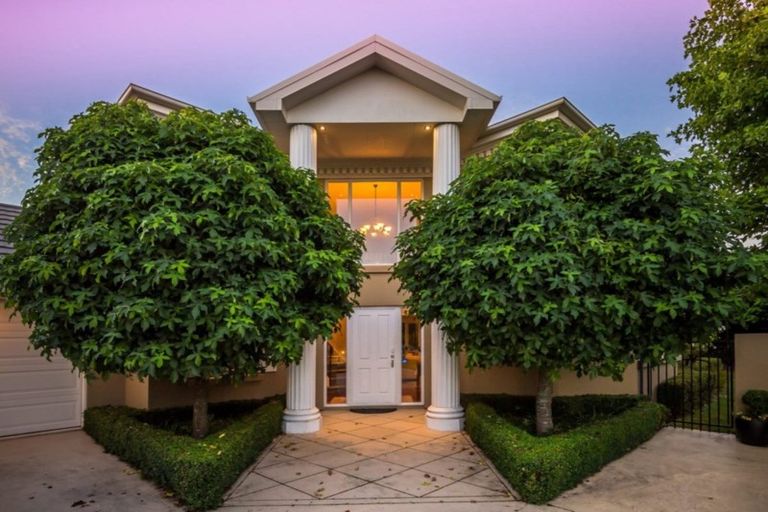 Photo of property in 6 Leabridge Mews, Harewood, Christchurch, 8051