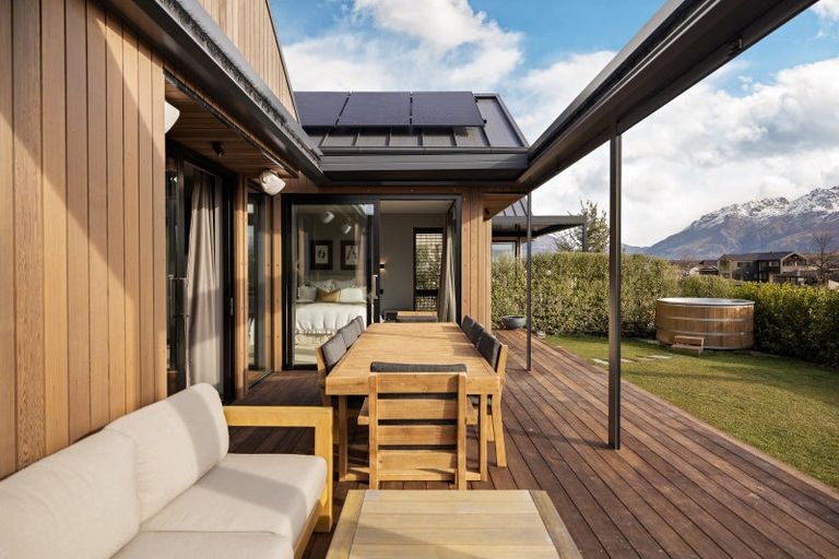 Photo of property in 11b Double Cone Road, Jacks Point, Queenstown, 9371