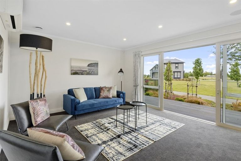 Photo of property in 19 Holmes Hanover Lane, Halswell, Christchurch, 8025