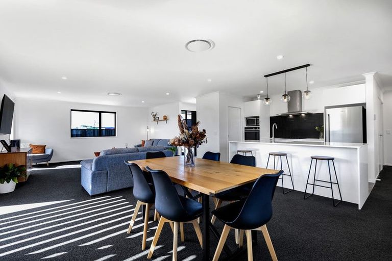 Photo of property in 38 County Drive, Hawera, 4610