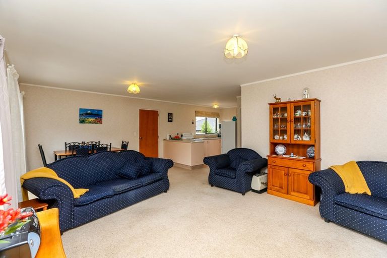 Photo of property in 2/13 Chilman Street, Strandon, New Plymouth, 4312