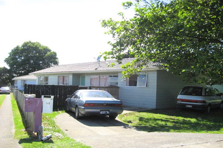 Photo of property in 70 Kiwi Esplanade, Mangere Bridge, Auckland, 2022