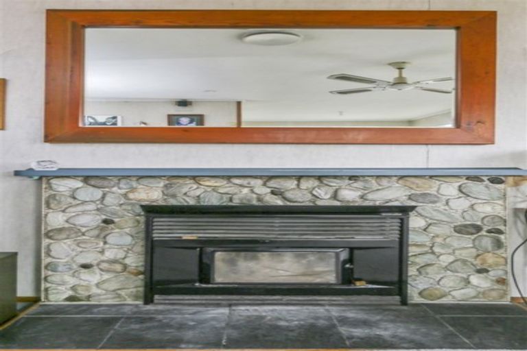 Photo of property in 256 Triangle Road, Massey, Auckland, 0614