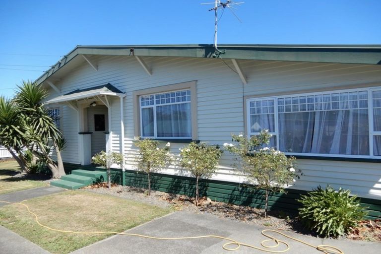 Photo of property in 29 Douglas Street, Hawera, 4610