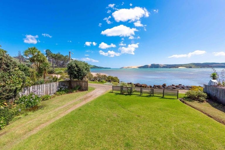 Photo of property in 24 Koutu Beach Road, Opononi, Kaikohe, 0473