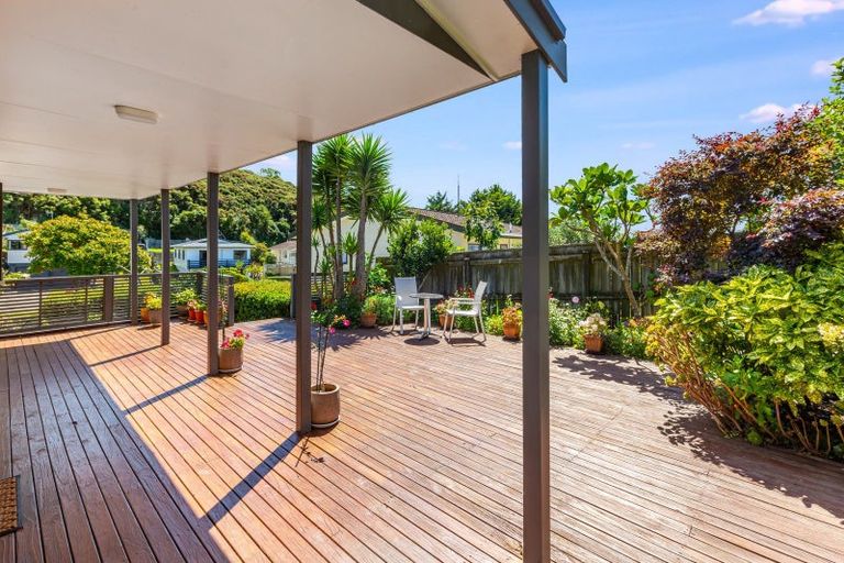 Photo of property in 61 Albatross Close, Whitby, Porirua, 5024