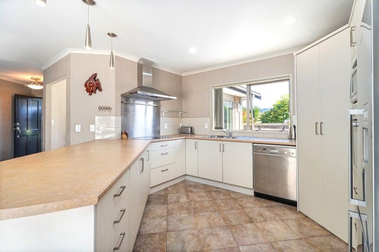 Photo of property in 28 Park Lane, Whitianga, 3510