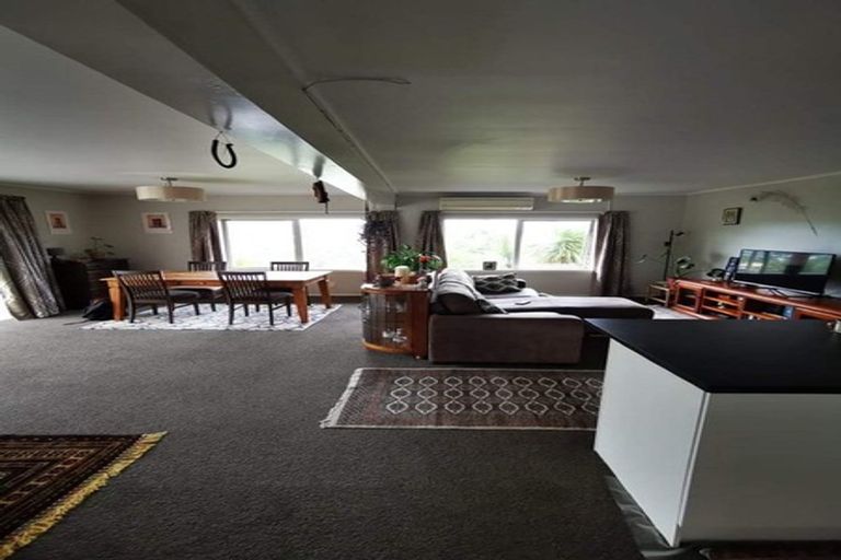 Photo of property in 51 Winston Street, Crofton Downs, Wellington, 6035