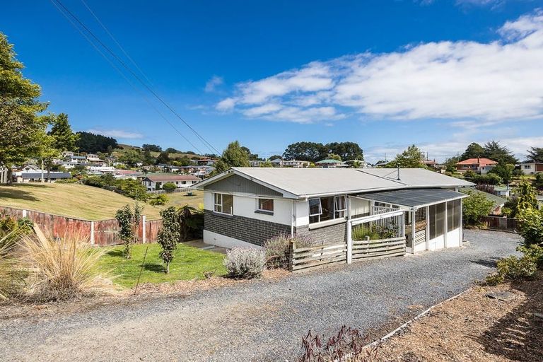 Photo of property in 48 Elwyn Crescent, Green Island, Dunedin, 9018