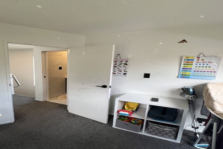 Photo of property in 1/72 Tiraumea Drive, Pakuranga, Auckland, 2010
