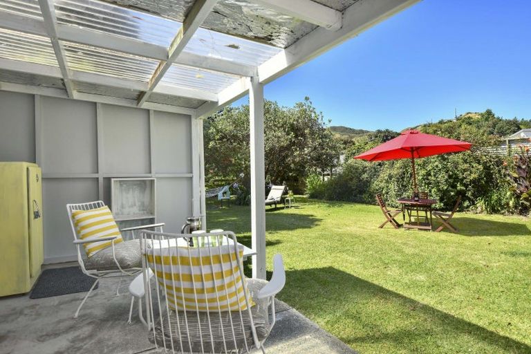 Photo of property in 141 Newcastle Street, Mahia, 4198