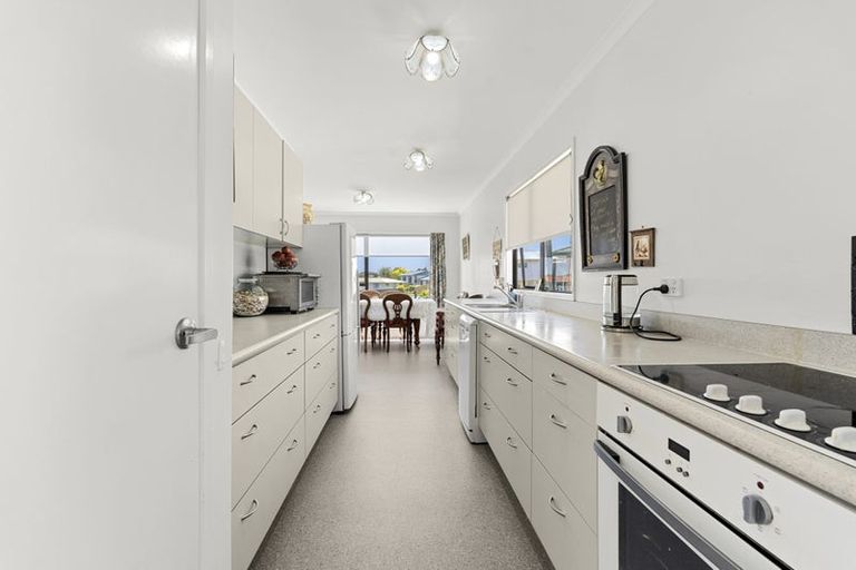 Photo of property in 11 Leon Place, Waitara, 4320