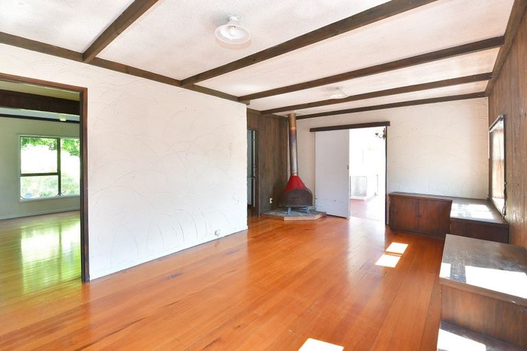 Photo of property in 1/12 Willis Street, Torbay, Auckland, 0630