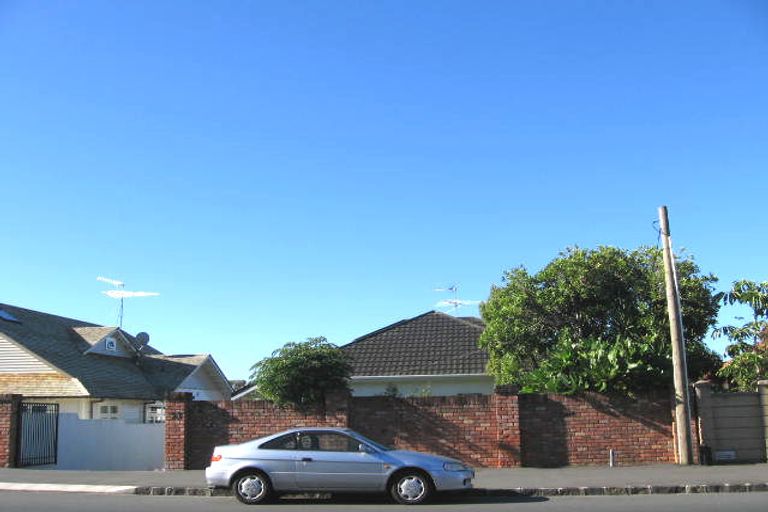 Photo of property in 53 Kitchener Road, Milford, Auckland, 0620