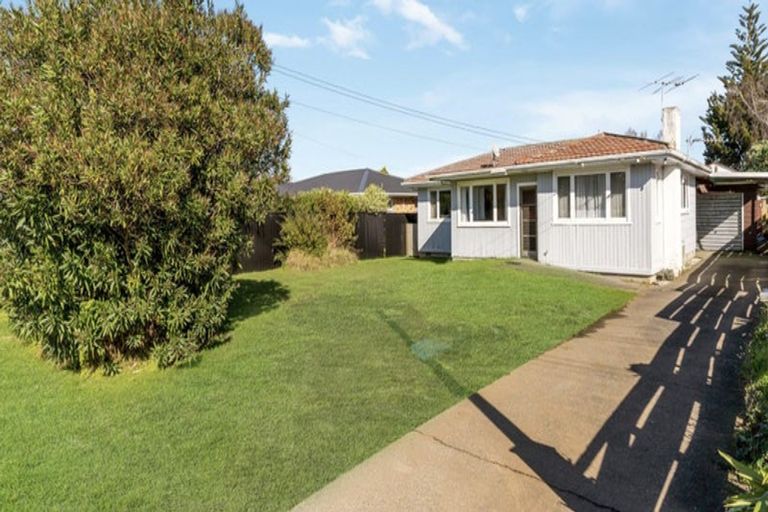 Photo of property in 82 Grove Road, Papakura, 2110