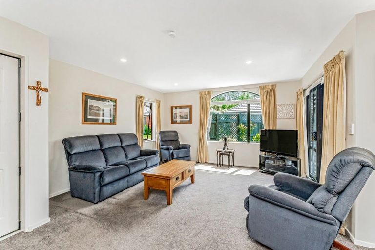 Photo of property in 17f Matawai Close, Rangiora, 7400