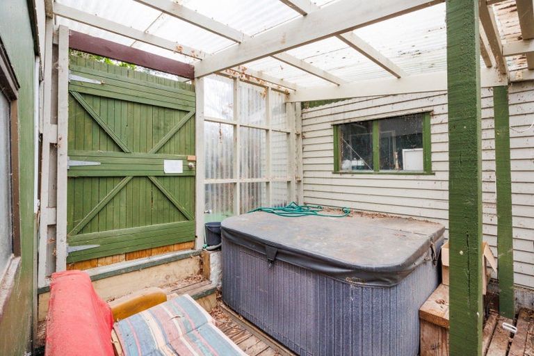 Photo of property in 105 Clifton Terrace, Fitzherbert, Palmerston North, 4410