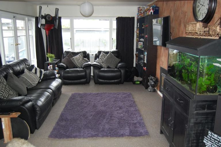 Photo of property in 23 Barclay Place, Burwood, Christchurch, 8061